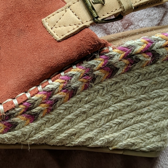 NWT TOMs Spiced Suede Coral Monica Wedges - Picture 6 of 6